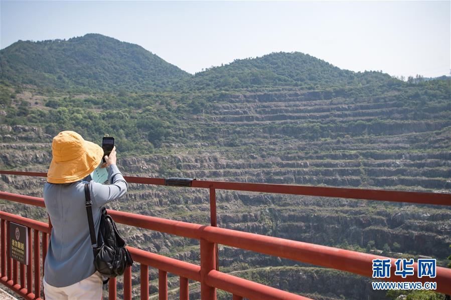 （走向我們的小康生活·圖文互動）（2）游客來了，小康近了——生態旅游引領湖北山區蝶變二三事